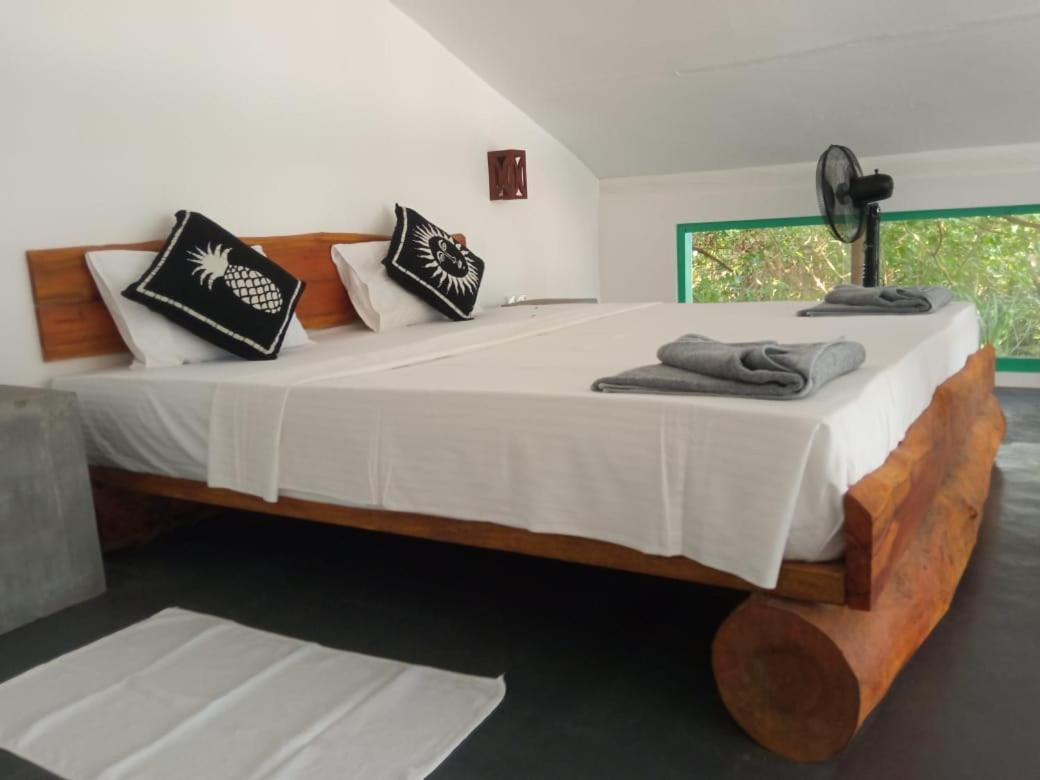 Beach House Kalukatiya - Family Villa, Seaview Room, Garden Room Dickwella Zewnętrze zdjęcie