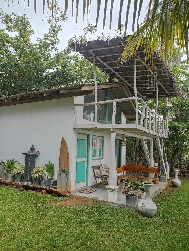 Beach House Kalukatiya - Family Villa, Seaview Room, Garden Room Dickwella Zewnętrze zdjęcie